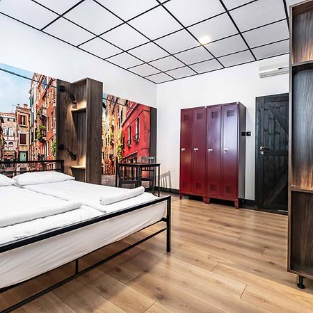Vola Hostel Βαρσοβία Εξωτερικό φωτογραφία